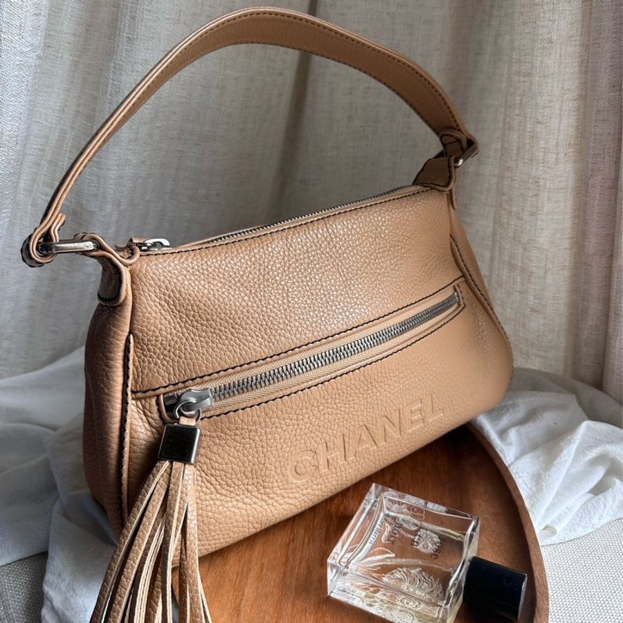 Chanel Vintage 亮麗奶茶長流蘇牛皮腋下包-5