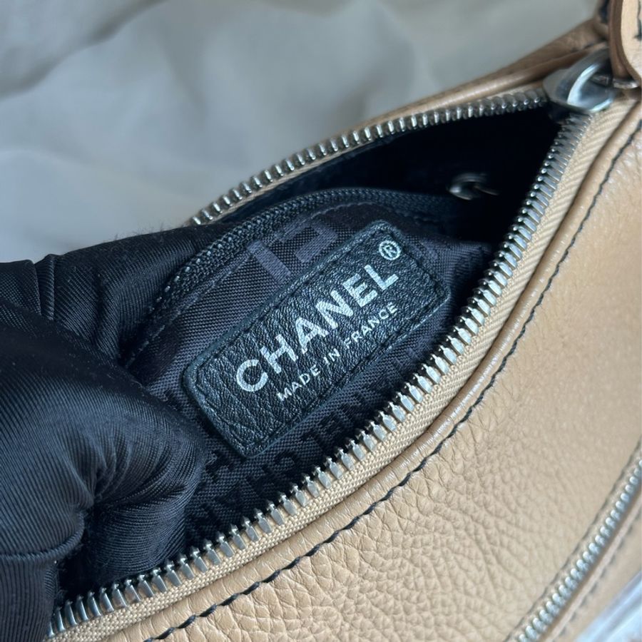 Chanel Vintage 亮麗奶茶長流蘇牛皮腋下包-9