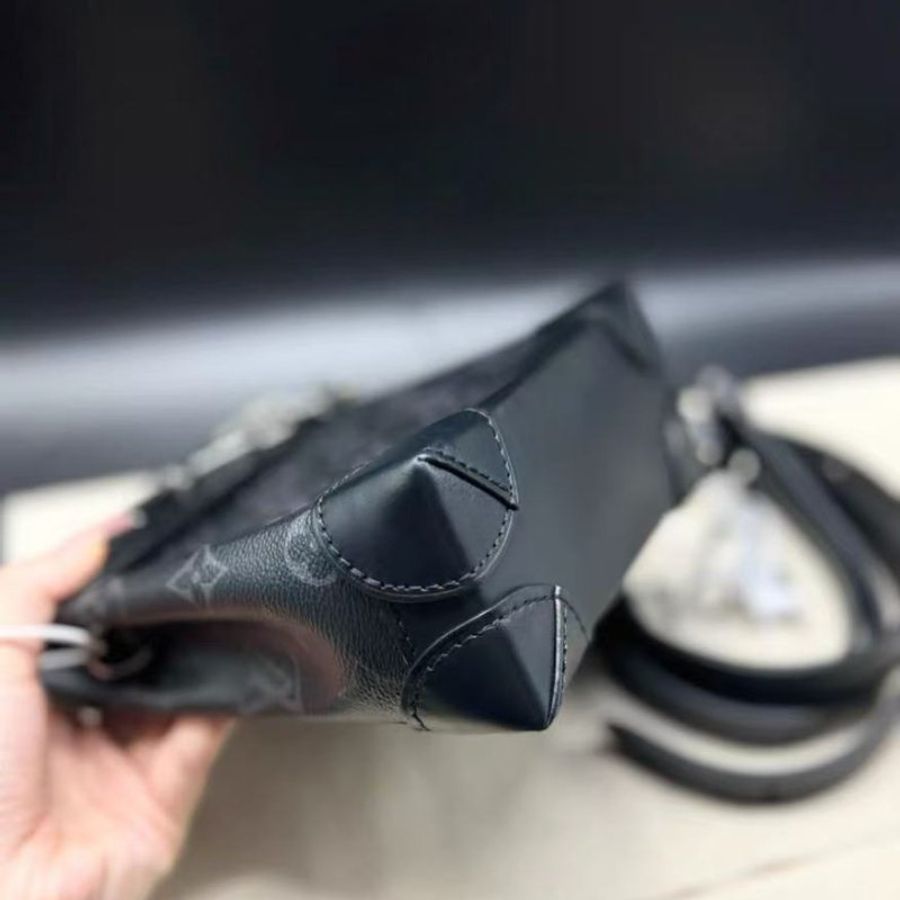 Lv Steamer nano mini 黑花,男女同款 全新 配件塵袋盒子購證-6