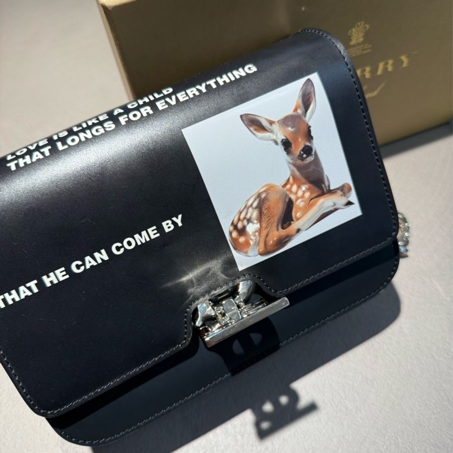 Burberry 黑色小鹿鏈帶包-3