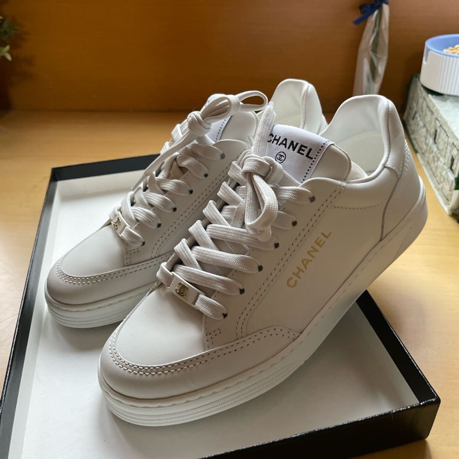 Chanel 經典燙金小白鞋-4