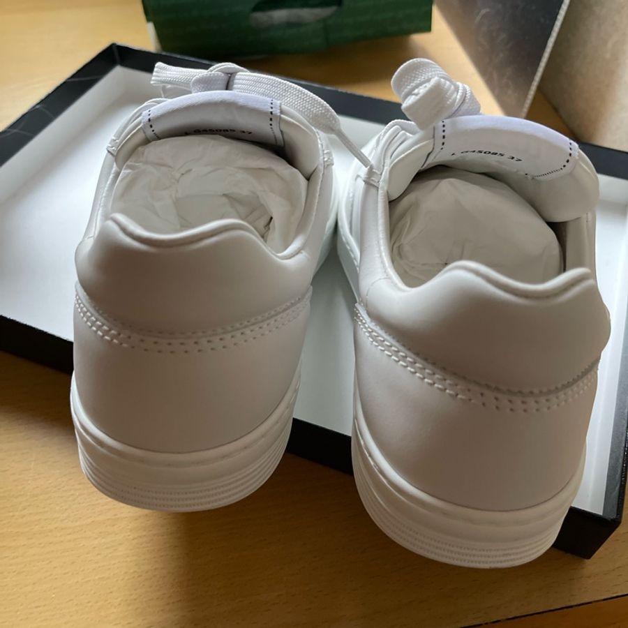 Chanel 經典燙金小白鞋-7