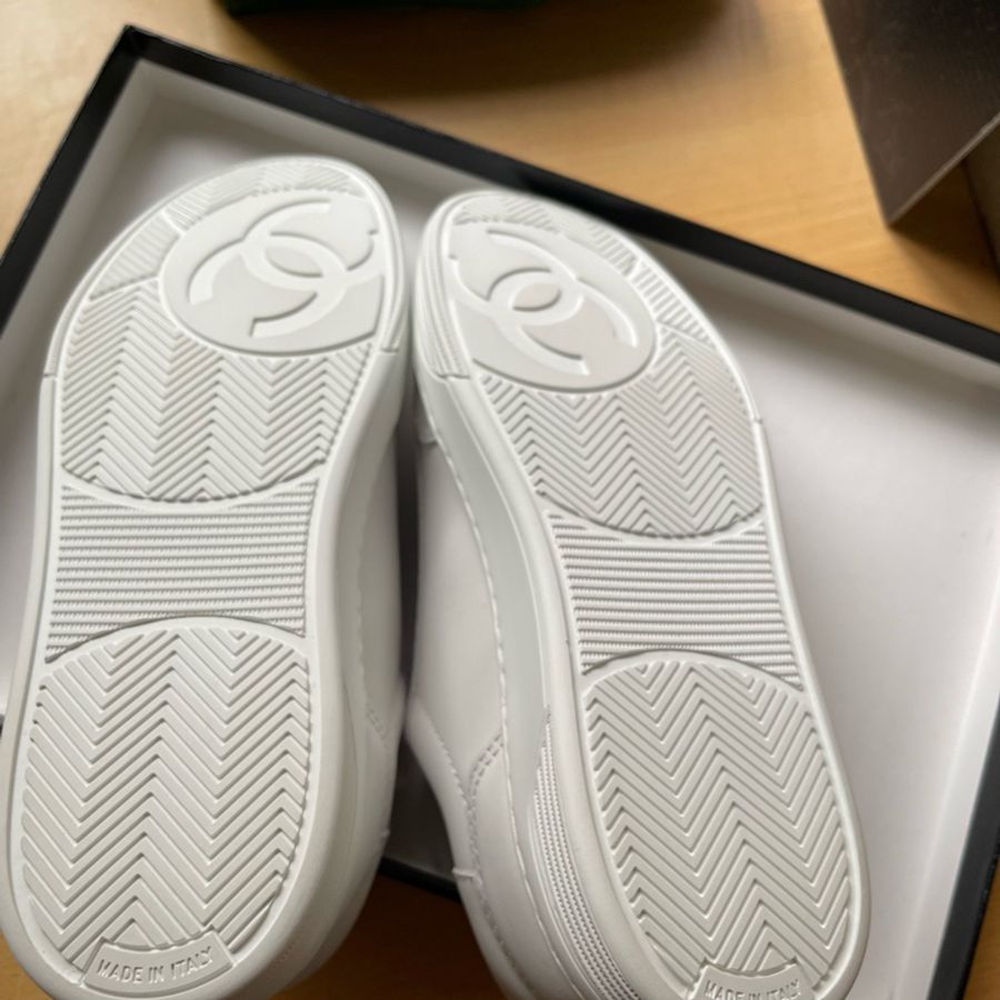Chanel 經典燙金小白鞋-10