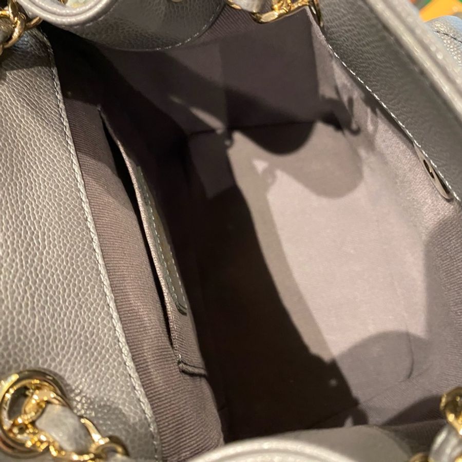 chanel 灰色小後背-11