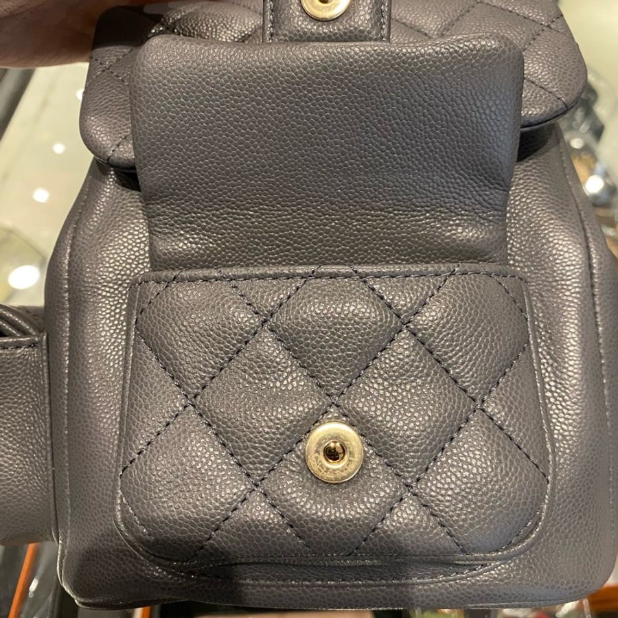 chanel 灰色小後背-12