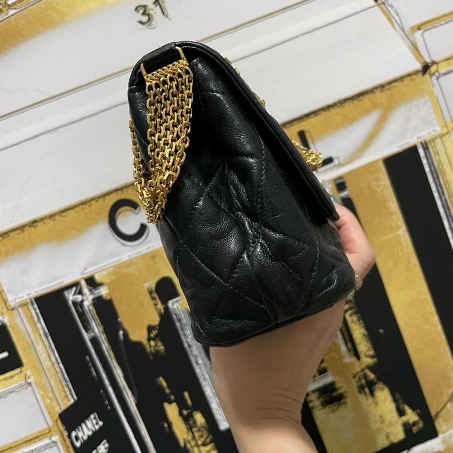Vintage Chanel 關之琳同款CC logo 多鏈條⛓️ 羊皮camera bag。-5
