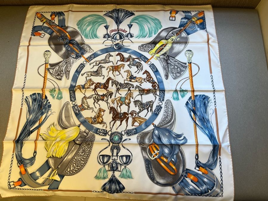 Hermes 90*90 馬兒絲巾-0