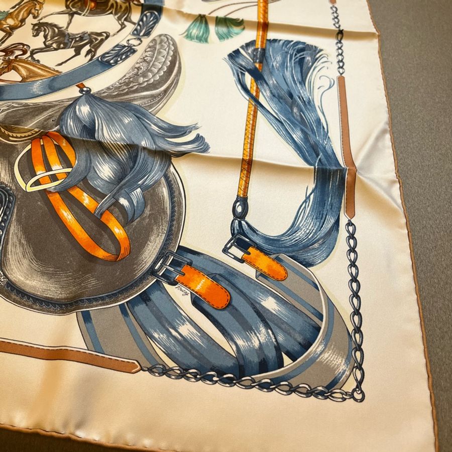 Hermes 90*90 馬兒絲巾-9