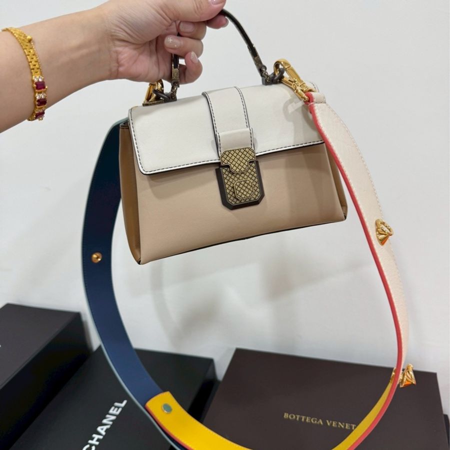 BOTTEGA VENETA BV MINI PIAZZA 米白 裸粉色 全皮 郵差包 手提包 肩背包 斜背包-30