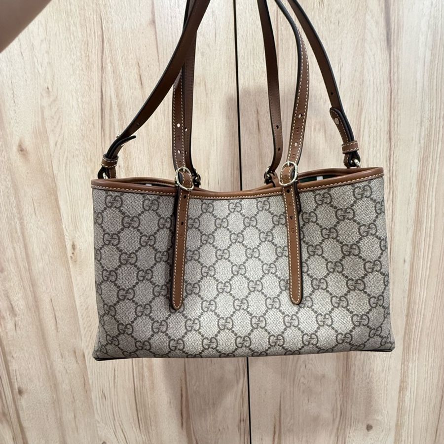 💖全新💖GUCCI Emblem系列 中號托特包 520大優惠💖$51,499💖-13