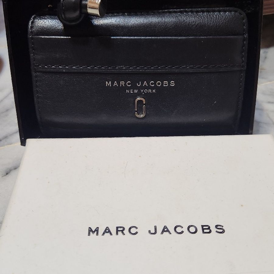 MARC JACOBS 黑色短夾95成新以上-5