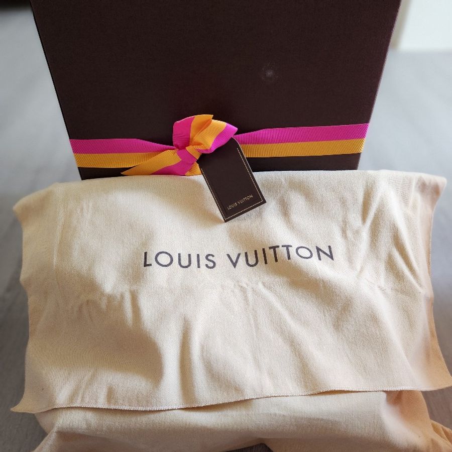 《LOUIS VUITTON》LV老花雙口袋拉鍊肩背包-7