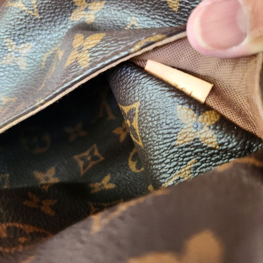 《LOUIS VUITTON》LV老花雙口袋拉鍊肩背包-11