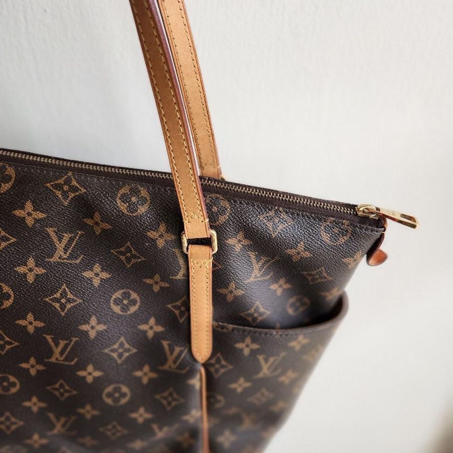 《LOUIS VUITTON》LV老花雙口袋拉鍊肩背包-12