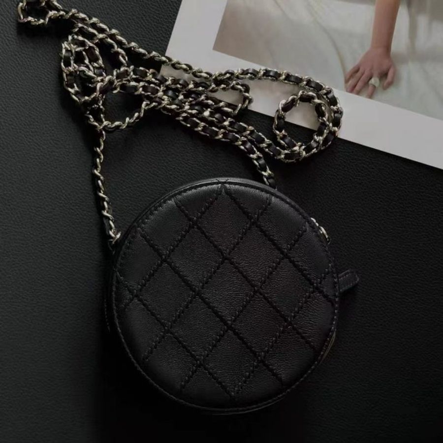 chanel 法朗扣圓餅包 10*10cm 全新 配件保卡塵袋-3