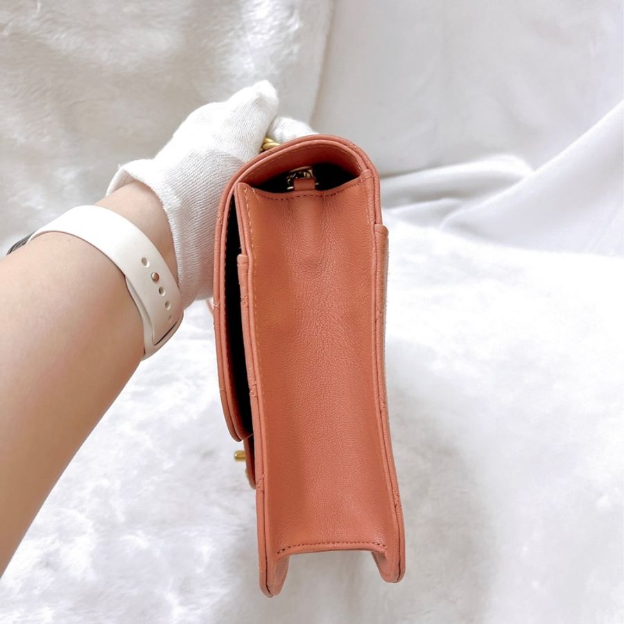 ♡莉亞精品 Chanel A57232孟買郵差包 鮭魚粉 近新閒置品-6