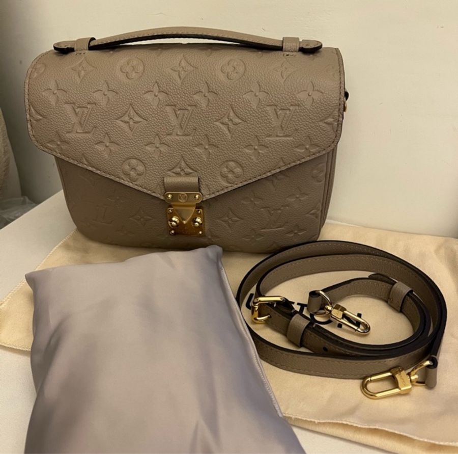 LV 郵差包 Pochette Métis 米色皮革款-5