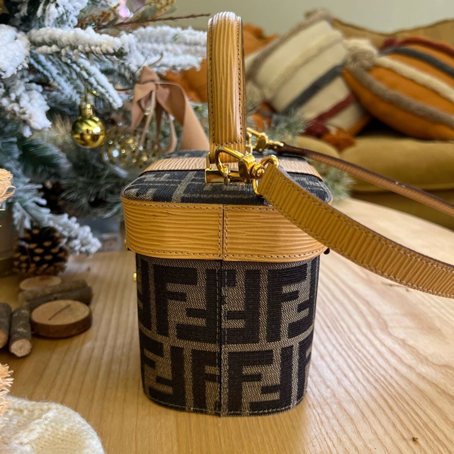 Fendi Mini Vintage Vanity中古 水波紋盒子 稀有 黃皮 芬迪-2