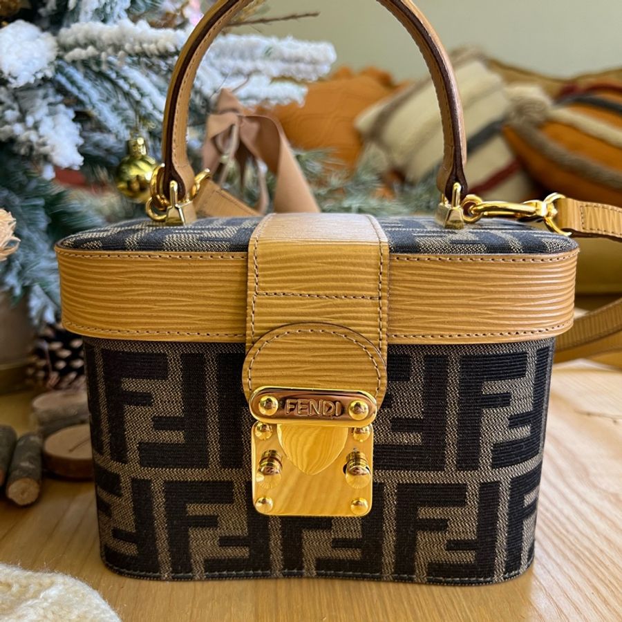 Fendi Mini Vintage Vanity中古 水波紋盒子 稀有 黃皮 芬迪-3