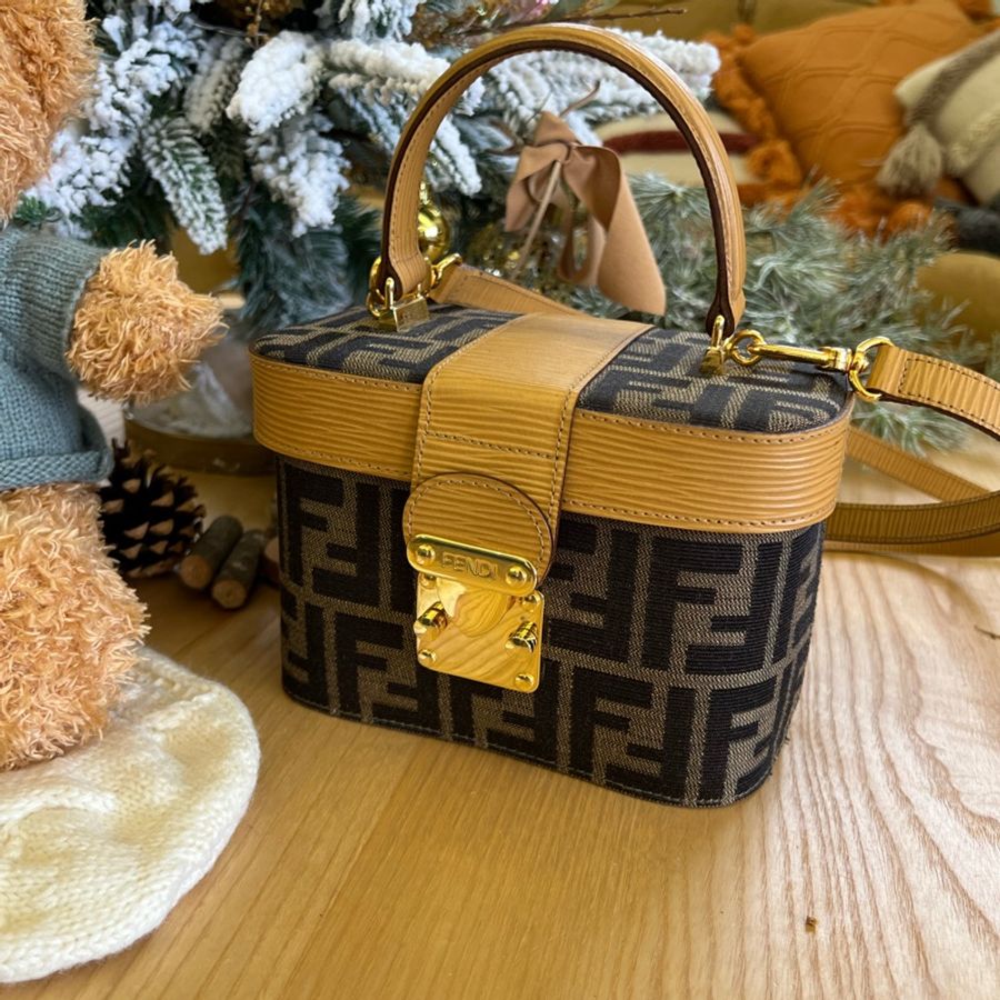 Fendi Mini Vintage Vanity中古 水波紋盒子 稀有 黃皮 芬迪-4