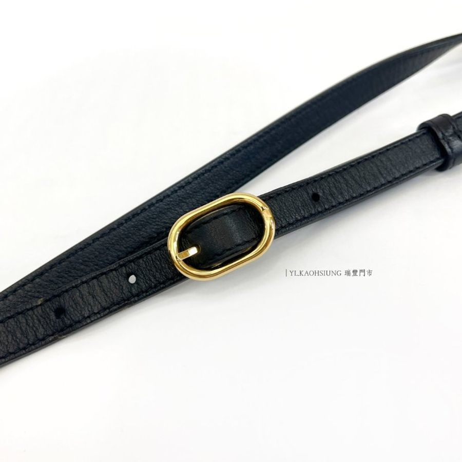 ❣Gucci 黑牛皮金釦前Logo下蓋磁吸橘背帶mini斜背包Blondie-9