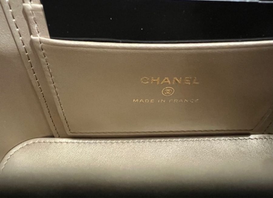 (已驗過)chanel小羊皮金球長盒子-閒置-18