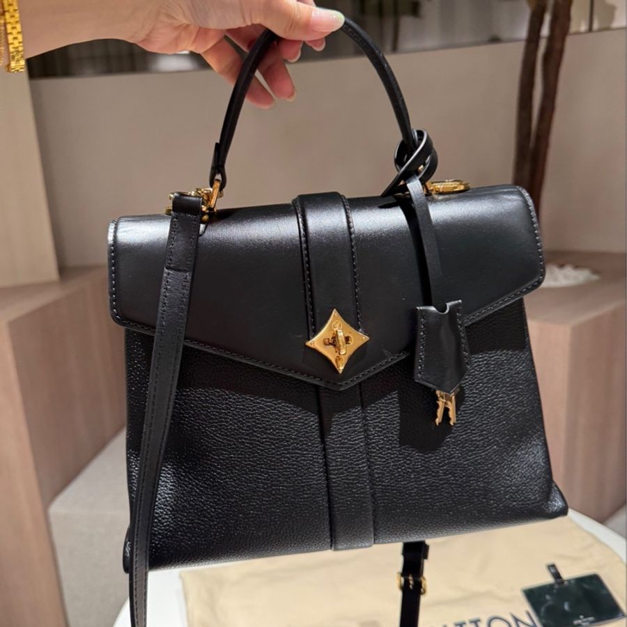 LV rose des vents 風中玫瑰 全皮 黑金 手提包 斜背包 肩背包 側背包 公文包 公事包-11