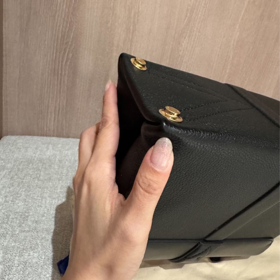 LV rose des vents 風中玫瑰 全皮 黑金 手提包 斜背包 肩背包 側背包 公文包 公事包-24