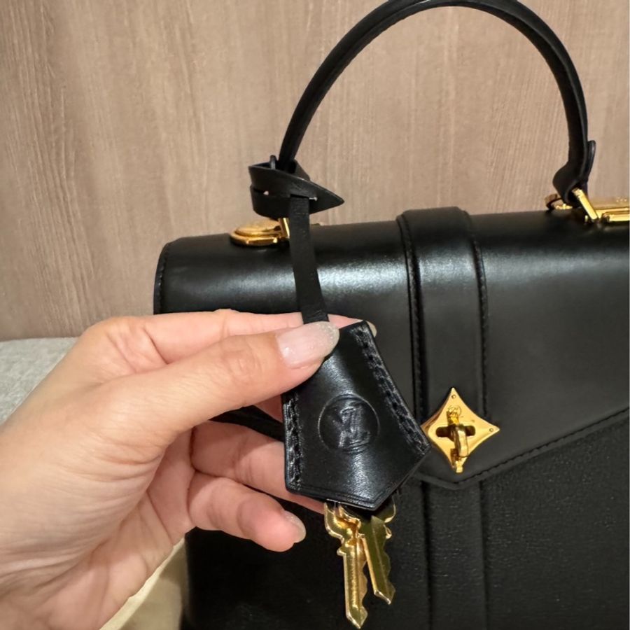 LV rose des vents 風中玫瑰 全皮 黑金 手提包 斜背包 肩背包 側背包 公文包 公事包-32