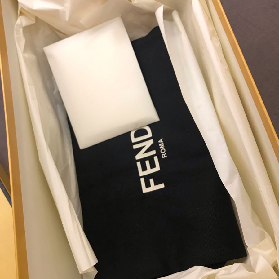 FENDI Sneaker 7E0904 黑底銀眼-15