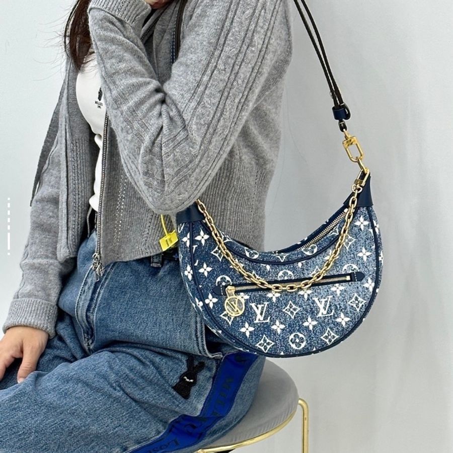 LOUIS VUITTON Loop 丹寧牛仔布 月亮包-3