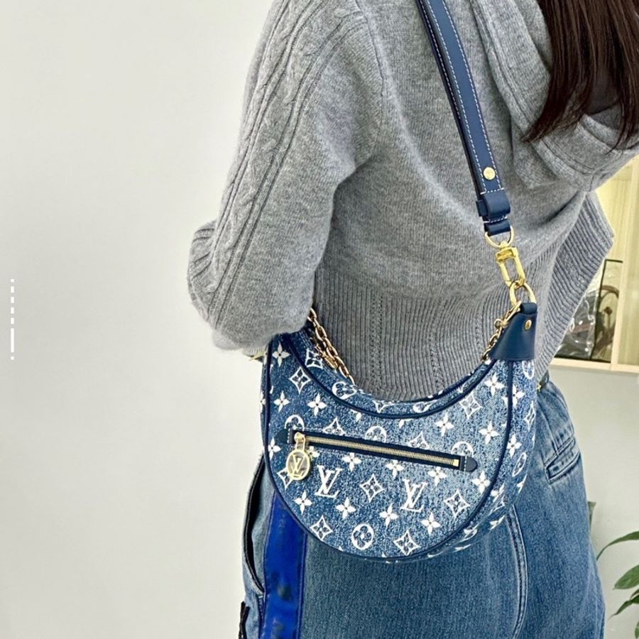 LOUIS VUITTON Loop 丹寧牛仔布 月亮包-4