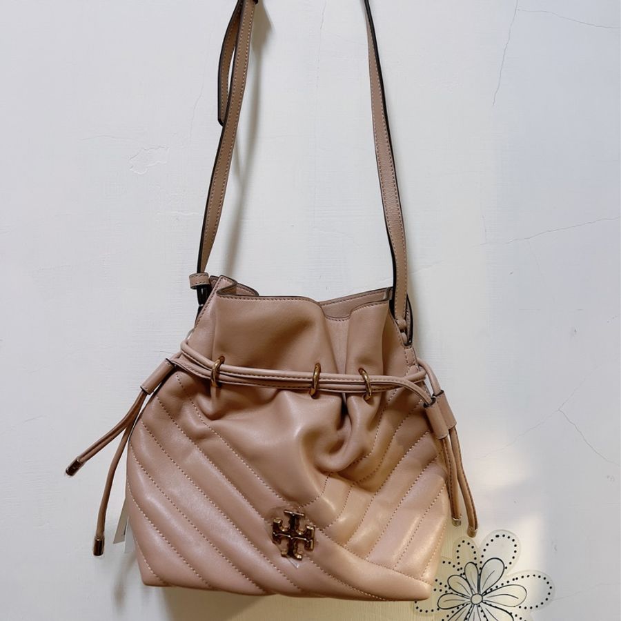 ToryBurch 專櫃奶茶Kira水桶包-3