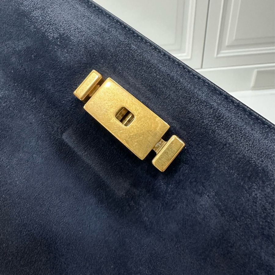 YSL 聖羅蘭 SAINT LAURENT Bellechasse 藏藍 麂皮 學院包 豆腐包 肩背包 斜背包 郵差包-37
