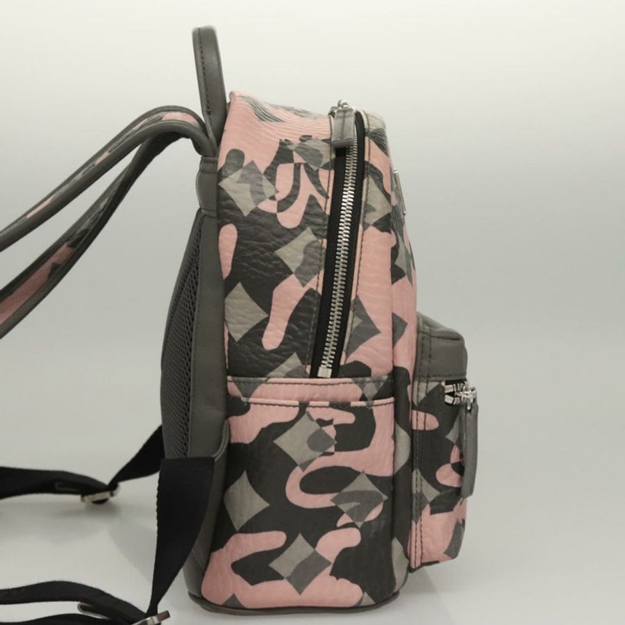 【日本直送】MCM Vicetos Logoogram 背包 PVC 皮革 粉紅色 銀色 正品 118259-3