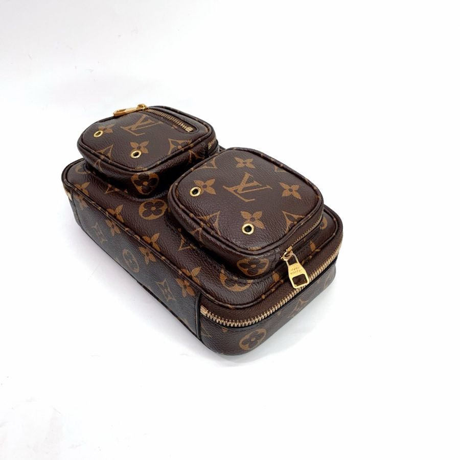 LV 老花Utility Crossbody 金釦ㄇ拉口袋斜背零錢袋炸藥包 M80446-7