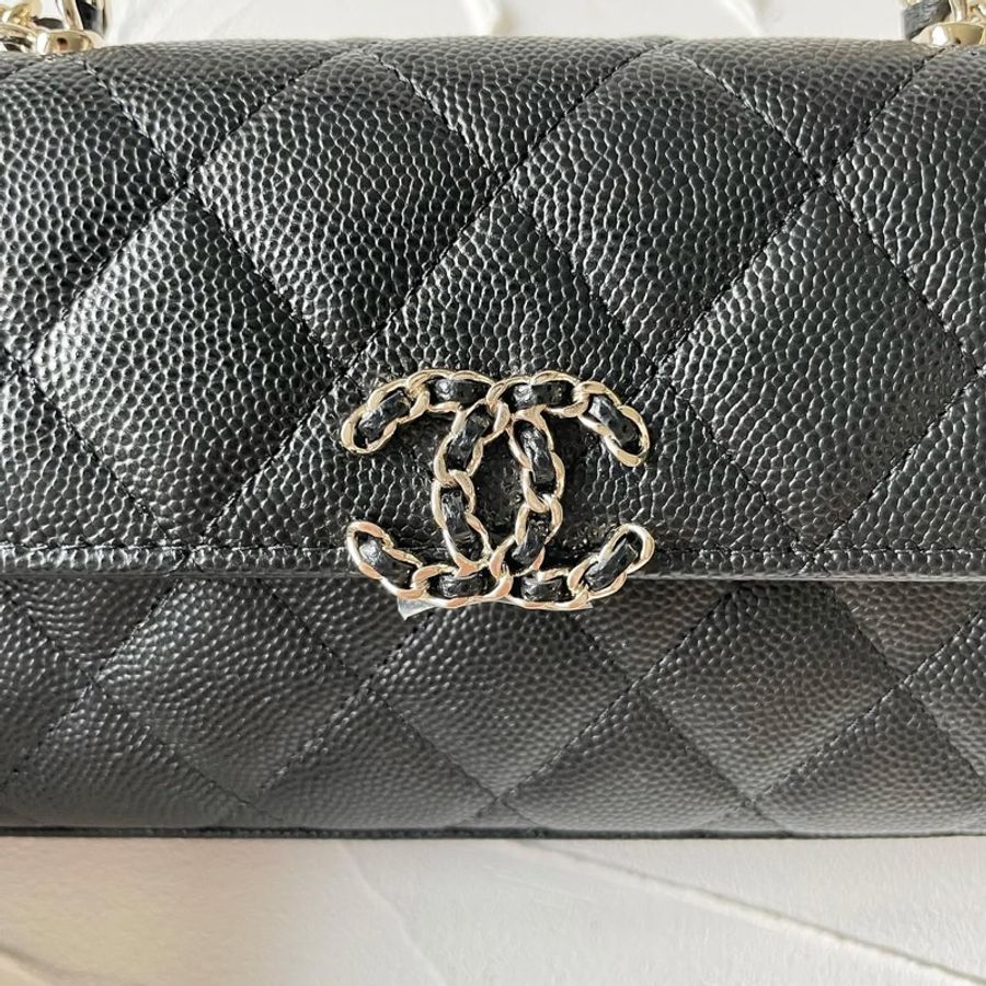 CHANEL 黑金牛皮魚子醬 長款KELLY-4