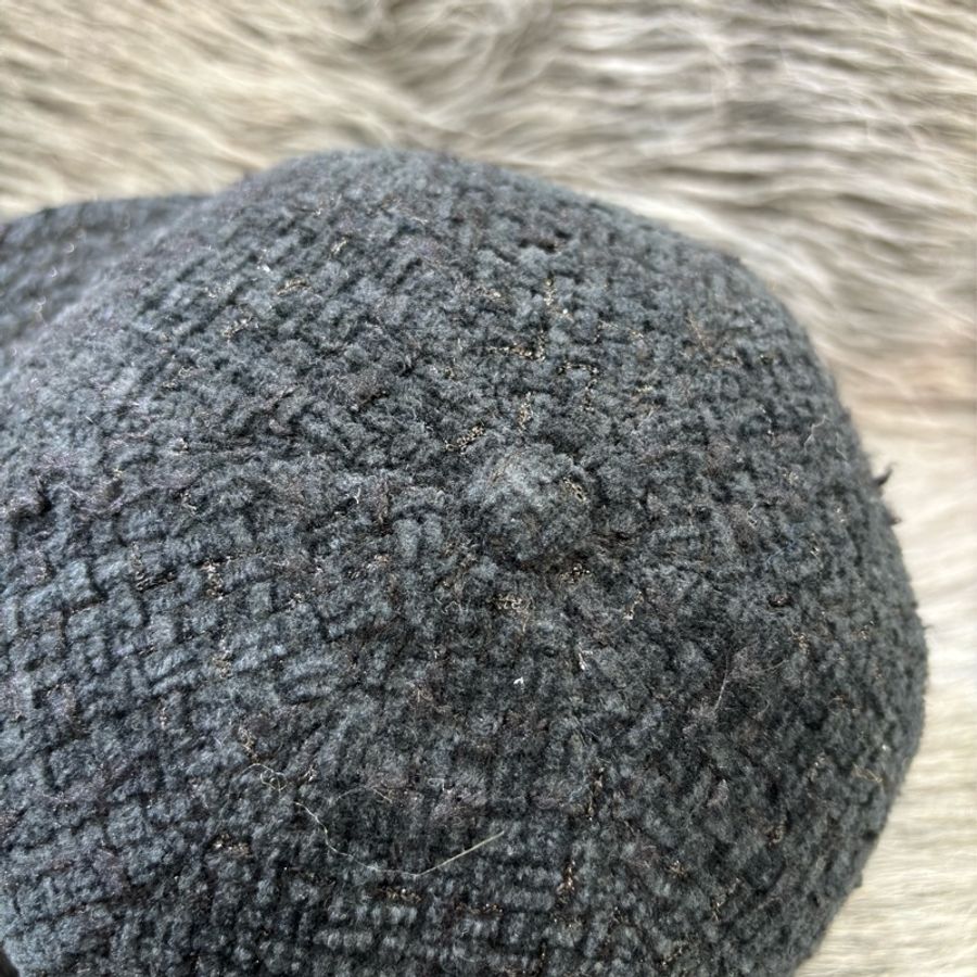 CHANEL AA8562黑色毛呢 tweed 正面CC LOGO 棒球帽 鴨舌帽-4