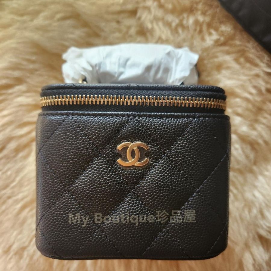 ❗️全新現貨❗️【My Boutique珍品屋】全新真品~Chanel超限量荔枝黑牛皮金鍊mini vanity小方盒子包 化妝箱包AP1340~coco方胖子參考-1