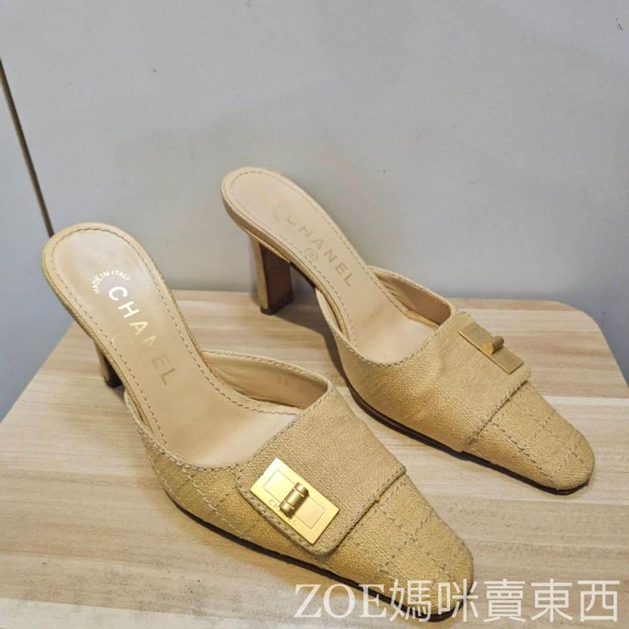 Chanel 米黃色棉麻白格線2.55造型方頭高跟鞋-1