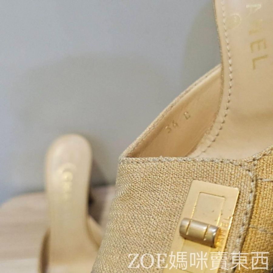 Chanel 米黃色棉麻白格線2.55造型方頭高跟鞋-12