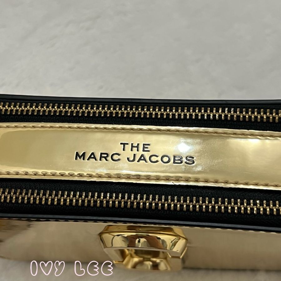 MARC JACOBS 單肩包 相機包 女士標誌金屬包 金色漆皮 正品 二手精品-24