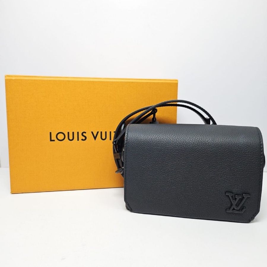 LV - Men's Flap Crossbody Bag黑色斜背包-0