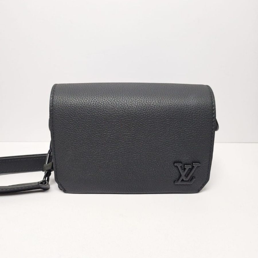LV - Men's Flap Crossbody Bag黑色斜背包-1