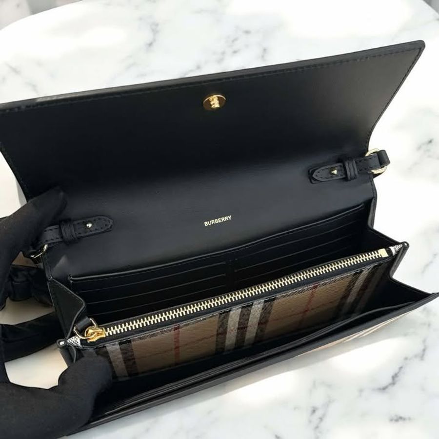 BURBERRY經典格紋拼牛皮皮夾式斜背包/黑色-5