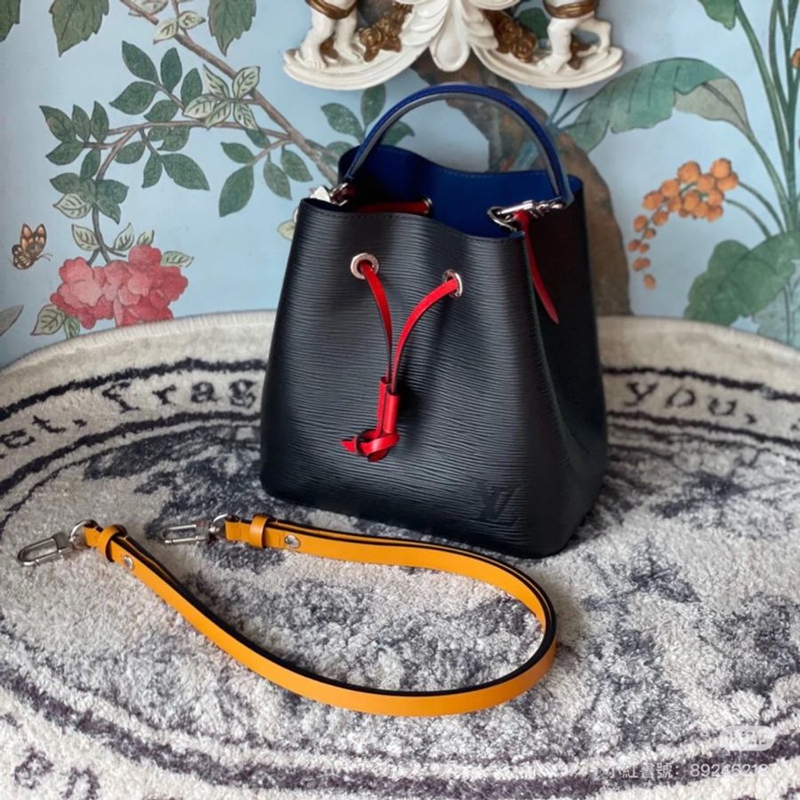 超可愛❤️Lv #黑色 #水波紋 #牛皮 #水桶bb-6