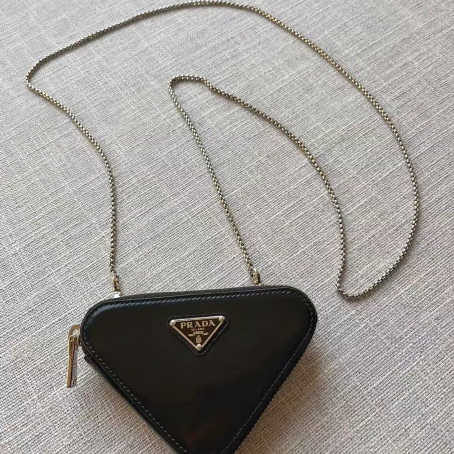 PRADA 牛皮三角鏈條零錢包 全新 配件塵袋盒子-3