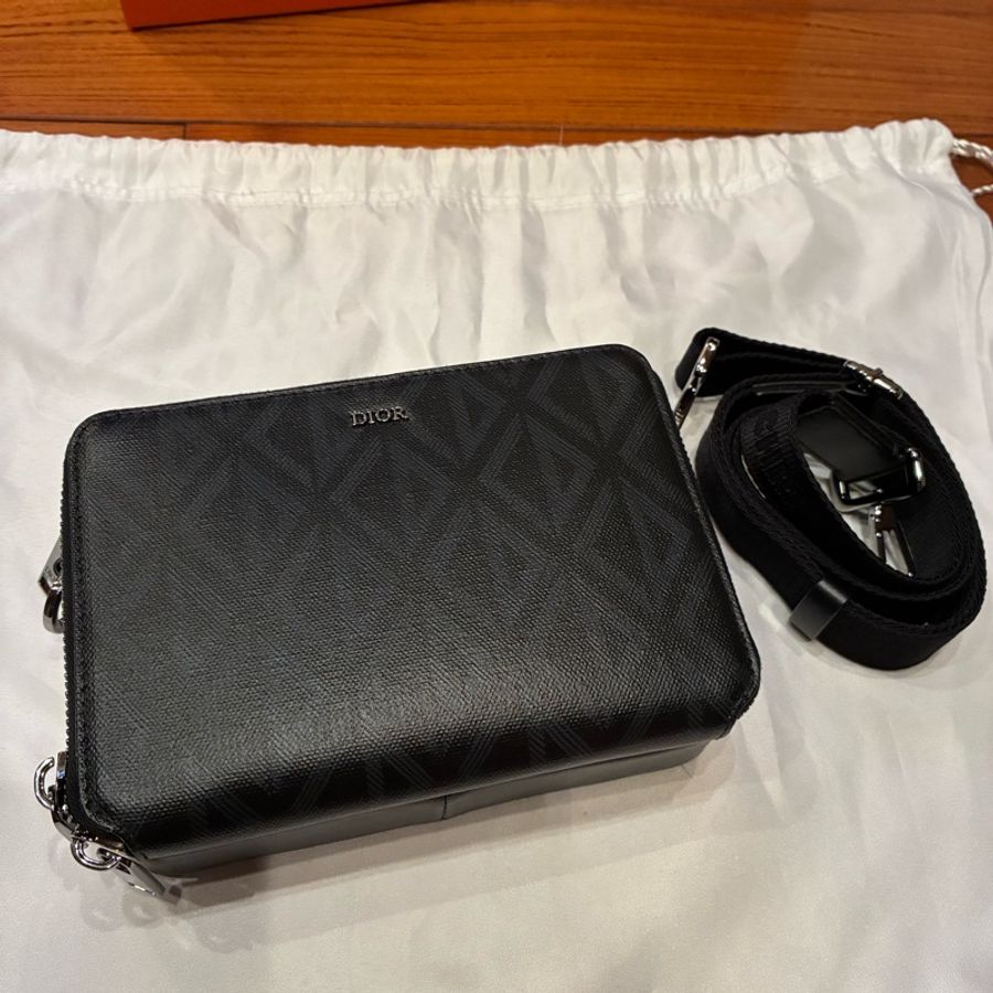 DIOR 拉鍊手拿包附肩背帶!!限時降價!!-2
