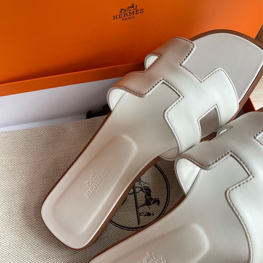 降價‼️Hermes 愛馬仕 Oran拖鞋涼鞋 白色36.5🤍全新全配-1