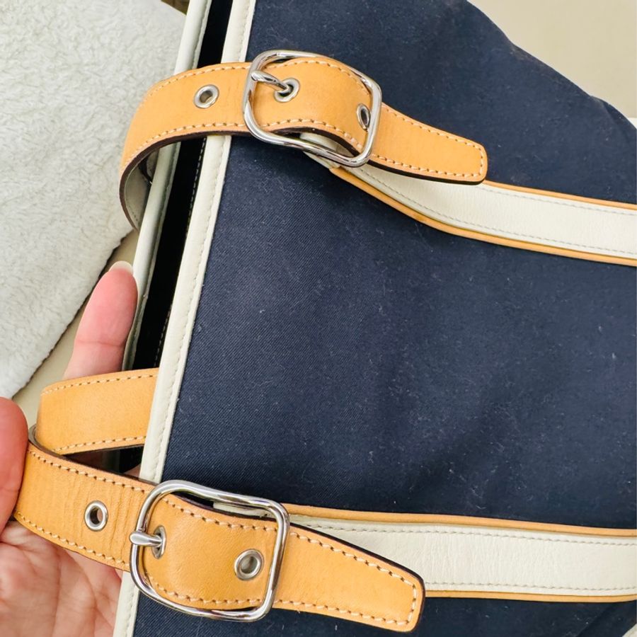 Coach 「雙面」手提大包、防水帆布+白色牛皮材質-15